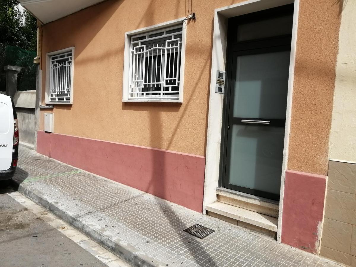 Ahllenrock Como Un Hotel, Pero Solo Para Ti Cornellà de Llobregat Kültér fotó